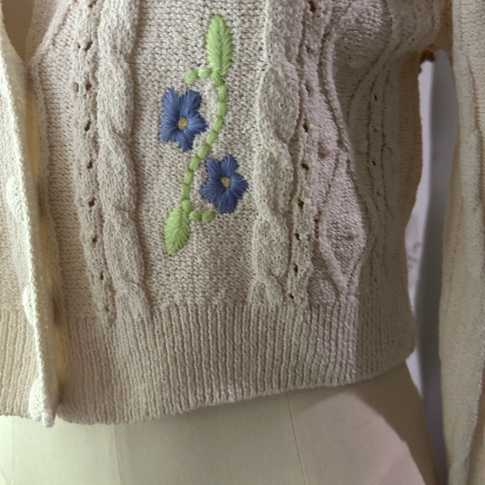 Zara Cream and Purple Jersey with Floral Embroidery - Picture 4 of 8